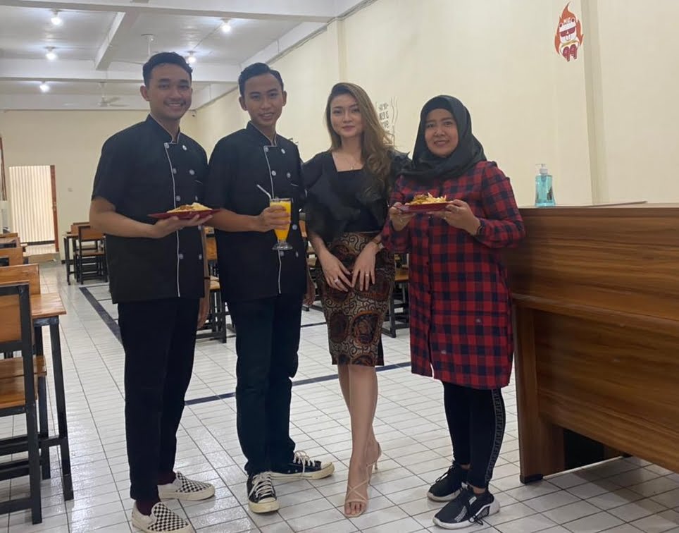 Buka Usaha Ditengah Pandemi, Pengusaha Ini Buka Mie99 Depan Alun-Alun Kota Mojokerto 22 IMG 20210729