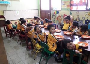 Makan brersama