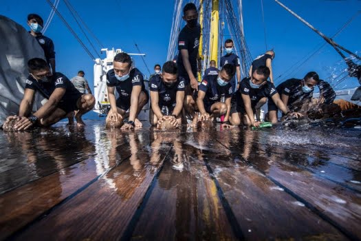 bersih kapal