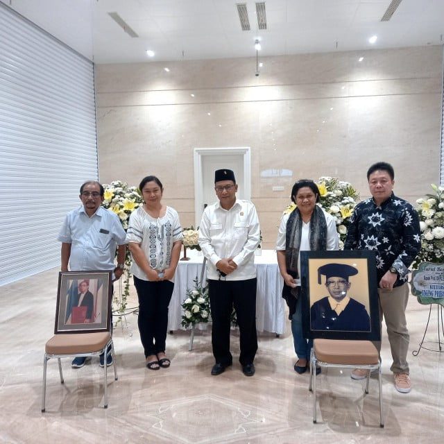 PIKI Jatim Sangat Kehilangan Tokoh Panutan, Prof. Dr. J.E. Sahetapy, SH, MA 20 PIKI Melayat