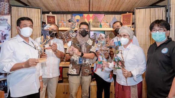 Menparekraf Minta Finalis Apresiasi Kreasi Indonesia 2021 Surabaya dan Malang Inovasi Kembangkan Usaha 20
