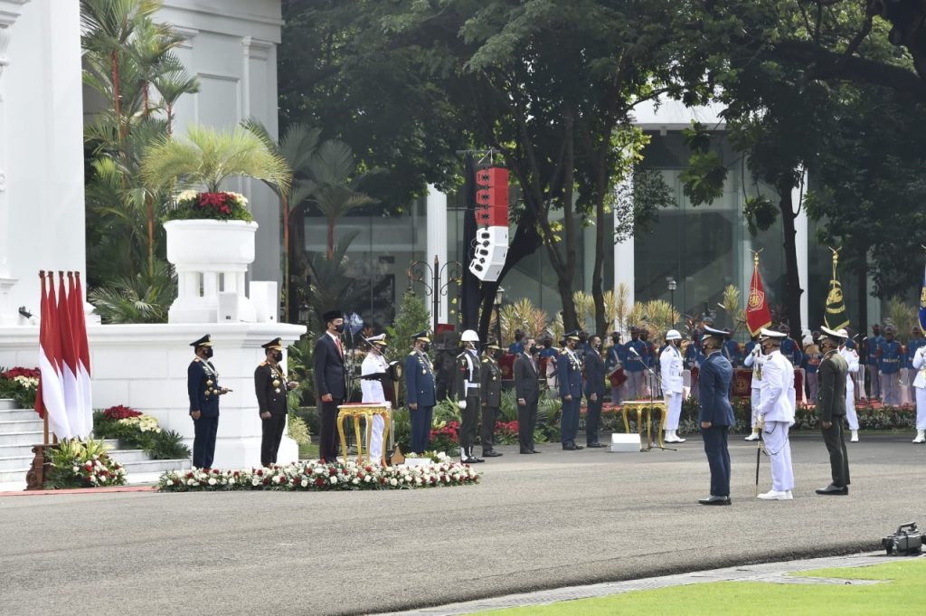 Presiden Joko Widodo Pimpin Upacara HUT Ke-76 TNI di Istana Negara 20 jokowi hut tni