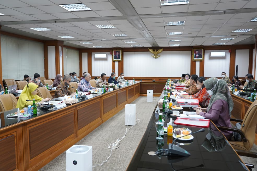 Komite IV DPD RI Advokasi Dengan OJK Tentang Pinjaman Online Ilegal 20 IMG 20211108 WA0006