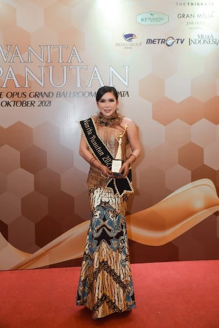 Uci Wanita Panutan