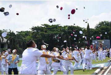 Gubernur AAL Hadiri Wisuda dan Tupdik 175 Perwira Dikreg Seskoal 2021 20 lulusan aal