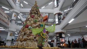 tarian pohon natal