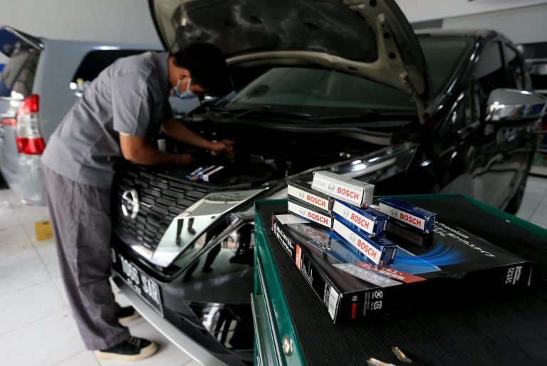 Bosch Edukasi Pemeriksaan Kendaraan Berkala dan Bagikan 6.000 Busi Gratis 20 Bosch Spark Plug 768x514 1