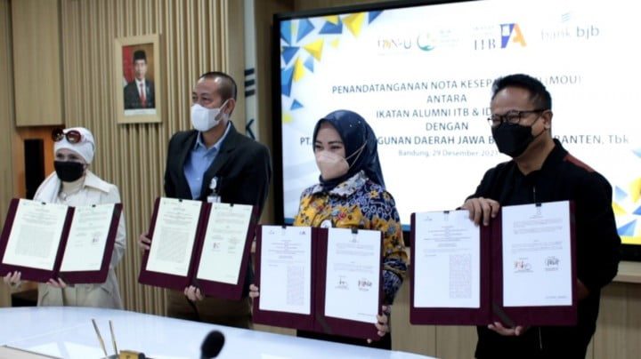 Tingkatkan Layanan Perbankan, Bank bjb Tanda Tangani MOU dengan IA-ITB dan ID-SEED 20 bjb mou