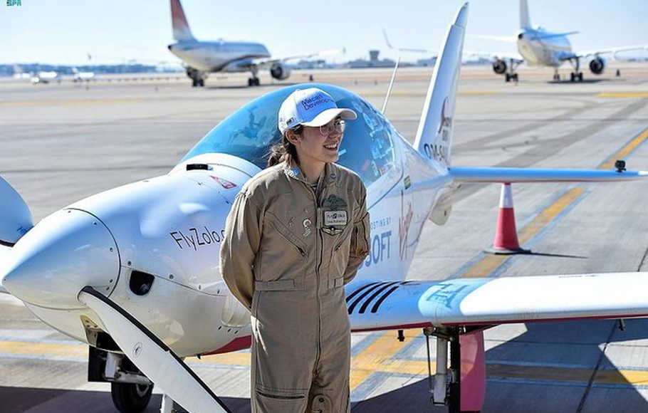 Gadis 19 Tahun ini Terbang Solo Lintasi 52 Negara 20 pilot remaja