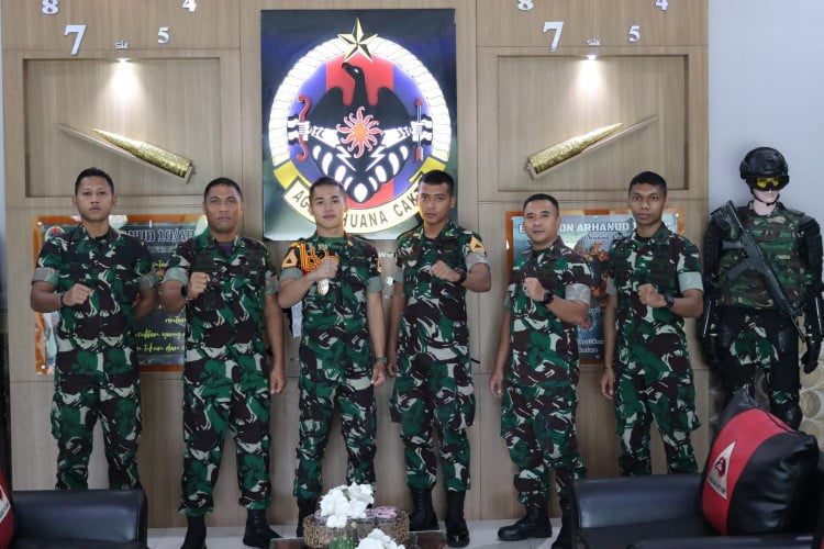 Taruna Akademi Militer Berkunjung ke Asrama Gagak Hitam 20 taruna Akmil gagak hitam