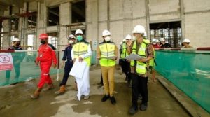 tinjau masjid aurakarta