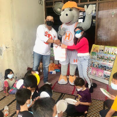 Tingkatkan Minat Baca Anak HARRIS Hotel Bundaran Satelit Surabaya Gandeng Read Aloud Surabaya 20 Harris Satelit Manukan