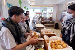 bukber Harris satelit