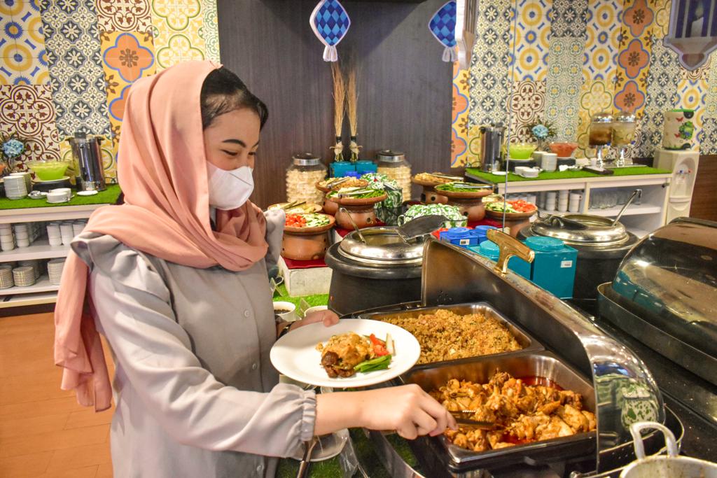 Berbuka Puasa Sambil Menikmati Jajanan Ala Korea di Hotel88 Embong Malang Surabaya 20 IMG 20220408 WA0059