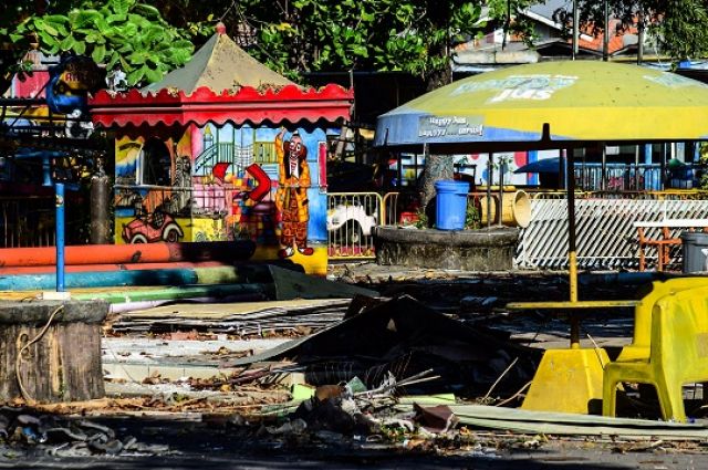 medium 3. ATAS BUAT 5 KOLOM Taman Remaja Surabaya Tinggal Kenangan 2 1