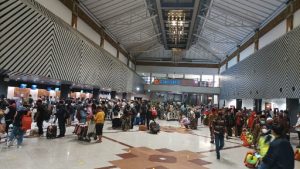 suasana bandara juanda