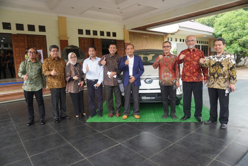 toyota bebas emisi