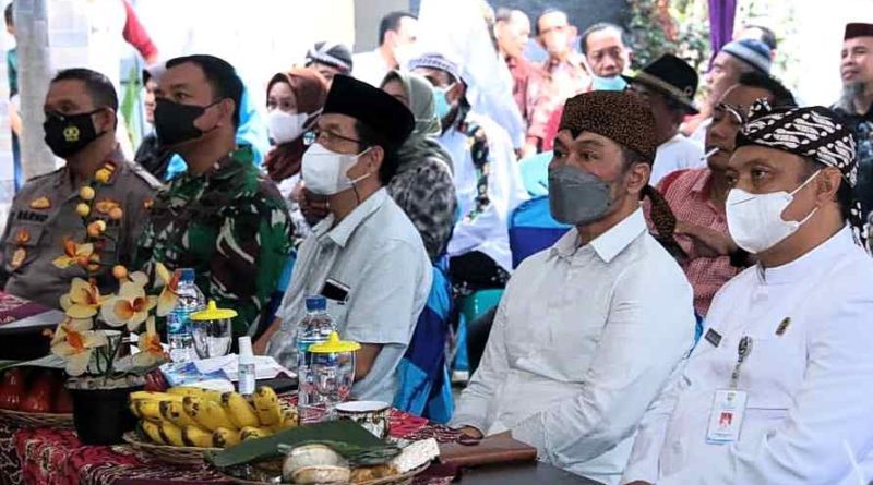 Sedekah Bumi, Ungkapan Rasa Syukur Desa Rahtawu 20 78 800x445 1