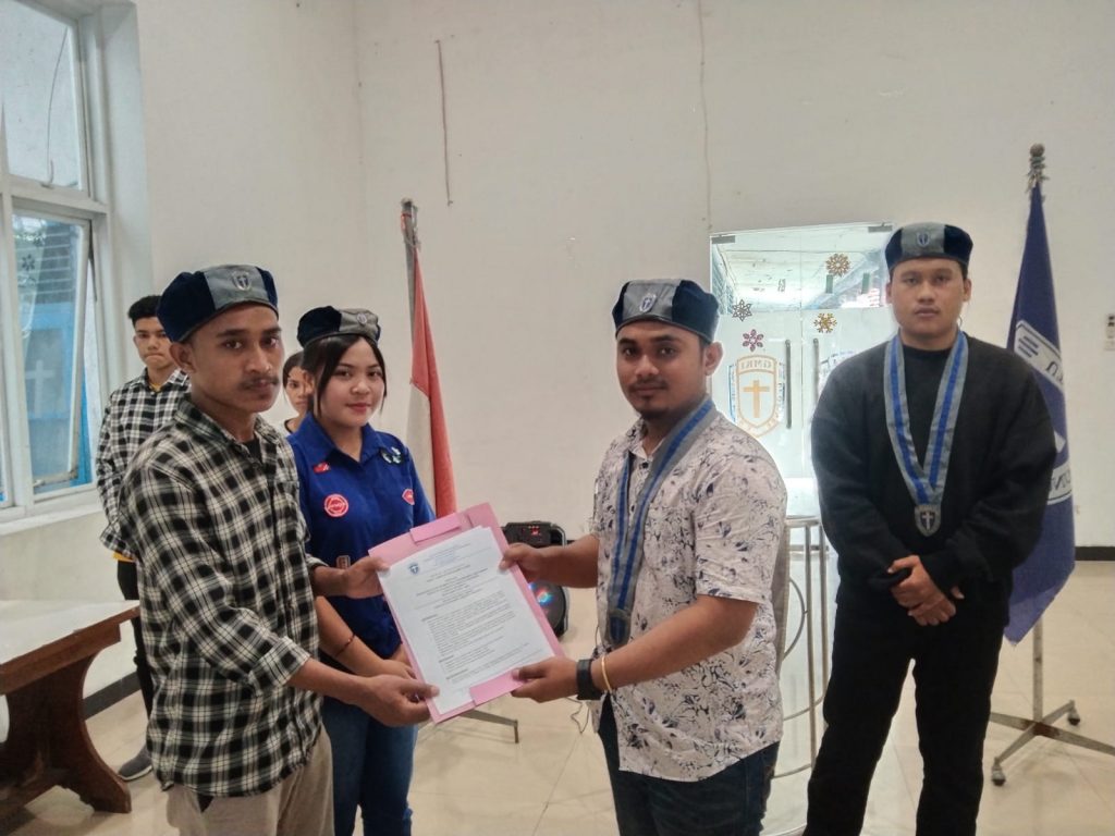 Genjot Kaderisasi GMKI Cabang Surabaya Lantik Tim Pembentuk Komisariat 20 IMG 20220620 WA0032