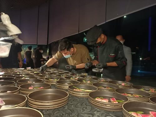 Kawi Lounge Hadirkan Kreasi Kuliner Indonesia Karya Chef Mandif Waroka 20 chef bali