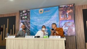 fikom moestopo
