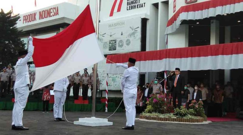 Alim Markus Pimpin Upacara Peringatan Kemerdekaan RI ke-77 20 IMG 20220817 190238 compress24 800x445 1