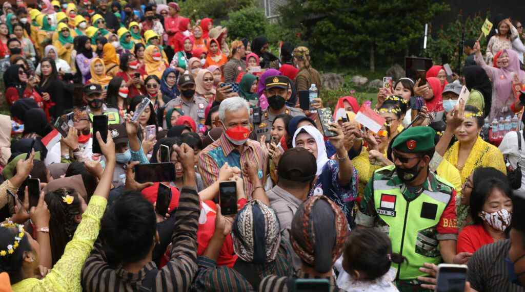 Ganjar Hadiri Festival Seribu Kebaya Untukmu Indonesia di Kabupaten Semarang 20 IMG 20220822 080121 compress22