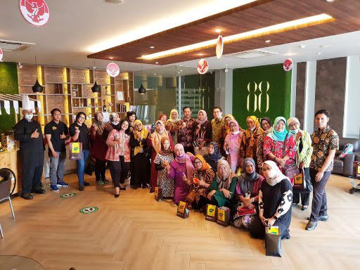 Peringati HUT ke-10, Hotel 88 Embong Kenongo Surabaya Berbagi dengan Masyarakat 20 hotel88 kenongo