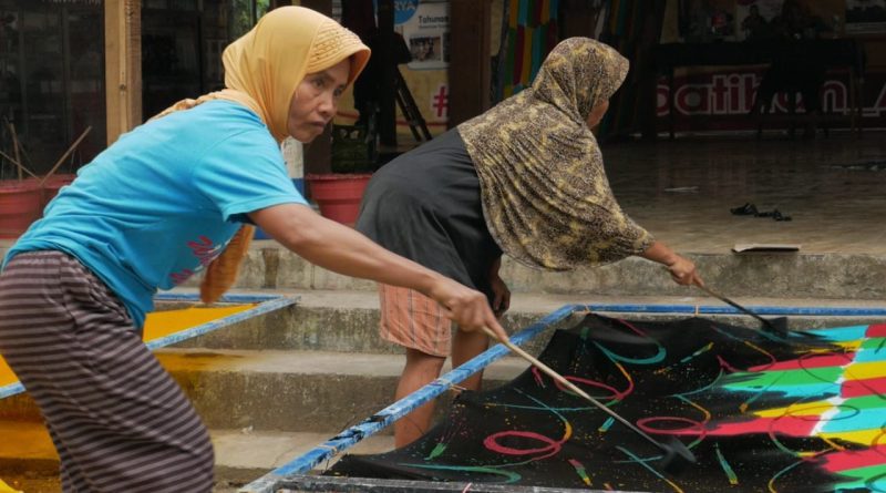Difabel Kota Malang Siap Pecahkan Rekor MURI Pembuatan Batik Ciprat 20 batik ciprat