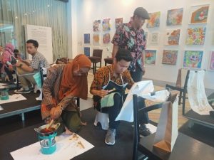 ARTOTEL TsSuite Batik