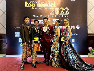 Kolaborasi Hotel Garden Palace “Hari Batik Nasional” bersama Top Model Indonesia Jawa Timur 20 Hari Batik Garden Palace