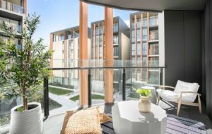 apartemen Crown Ausy