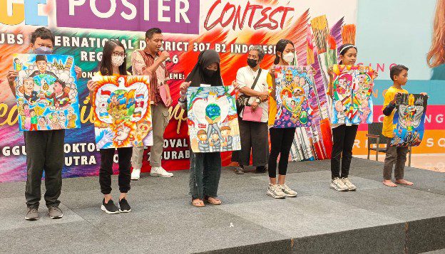 pemenang lomba poster perdamaian