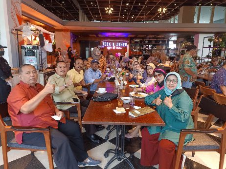 Quick Lunch with Veteran at Luminor