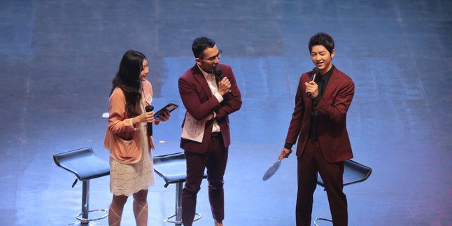 Perdana ke Indonesia, Aktor Song Joong-Ki Menyapa Langsung Penggemar Hingga Cicipi Nasi Goreng 20 p headline ketagihan makan nasi goreng di indonesi f31b78