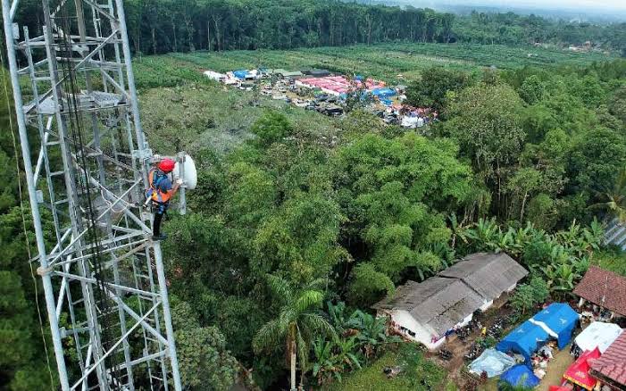 <strong>Jaringan XL Axiata Aman Pasca Erupsi Gunung Semeru</strong> 20 images