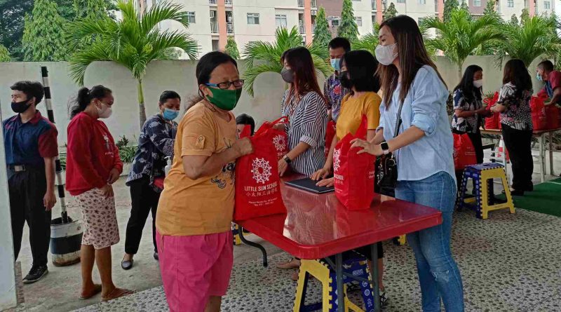 Sambut Natal, Little Sun School Bagikan Ratusan Paket Sembako untuk Warga Pra Sejahtera 20 little sun natal