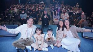 046537700 1674363932 Selalu Kompak Intip 6 Gaya Parenting ala Kimbab Family yang Bisa Jadi Inspirasi