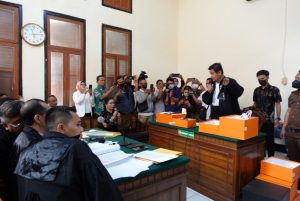 DSC00203 copy 646x432