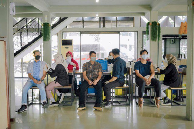 SIER Gelar Vaksinasi Booster Kedua Guna Lindungi Kawasan Industri dari Penularan Covid-19 20 20230219