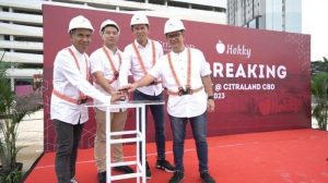 seremonial peletakan batu pertama pembangunan hokky supermarket di citraland surabaya