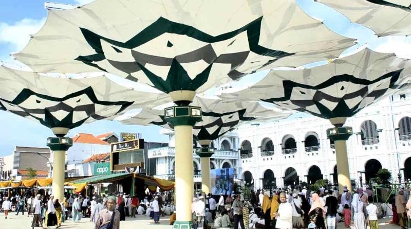 Payung Madinah Tarik Minat Wisatawan Berkunjung ke Kota Pasuruan 20 c1 20230302 08461831 800x445 1