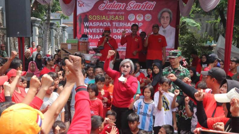 Indah Kurnia dan OJK Edukasi Warga Soal Investasi dan Pinjaman Online 20 pdip jatim dpr ri 120322 indah kurnia 1