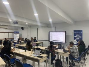 Koordinasi implementasi PKKM 2023 oleh English Department PCU 1 768x576 1