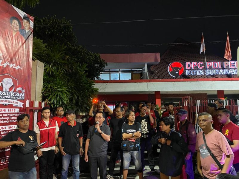 Banteng Surabaya ke Jakarta, Antusias Ingin Dengarkan Pidato Politik Megawati, Jokowi dan Ganjar Pranowo 20 WhatsApp Image 2023 06 22 at 21.44.42 e1687455827476