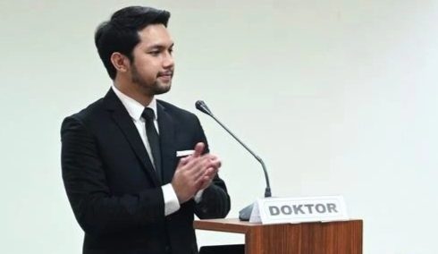 Dharma Setiawan Negara jadi Ahli Hukum Termuda FH Unair 20 IMG 20230706 052059