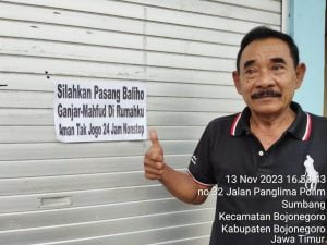 Warga Ramai-ramai Ikhlaskan Rumahnya Dipasang Baliho Ganjar 20 20231113 174247 92
