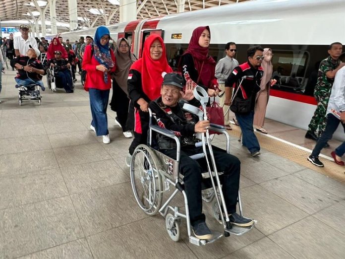 Libur Panjang , Penumpang Kereta Cepat Whoosh Mulai Meningkat 29% 20 komunitas kcic naik whoosh
