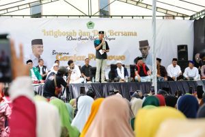 Ulama dan Ribuan Warga Lampung Doakan Ganjar Pranowo Menang Satu Putaran 17 20240122 165333 85