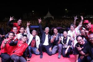 Puluhan Ribu Warga Semarang Rela Hujan-hujanan Hadiri Hajatan Rakyat Bareng Ganjar Pranowo 20 Ganjar Semarang